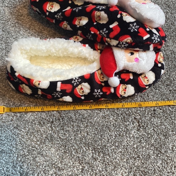 NEW Santa Claus Christmas Slippers ADORABLE NWOT - Picture 7 of 7